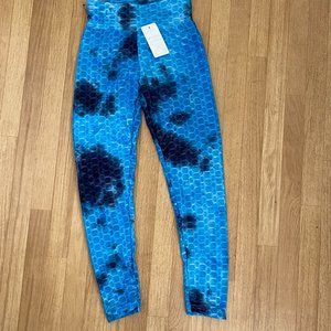 YUNA FASHION Scrunch Butt Mermaid Scales Leggings Size S/M